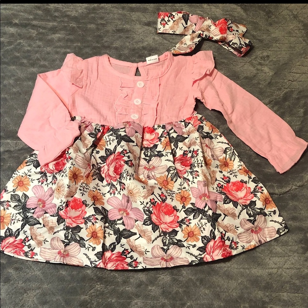 Baby girl Floral 2 piece outfit size 12-18 Months